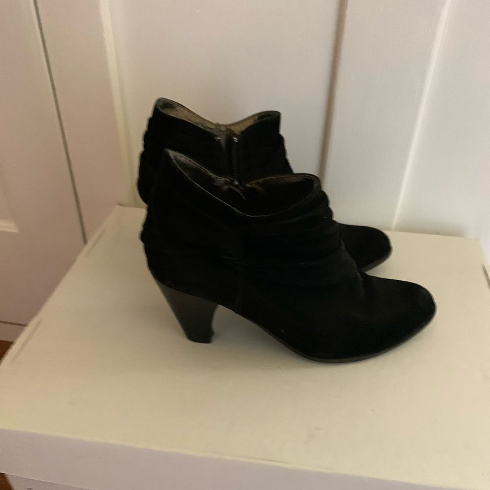 Black boots ankle women’s 6.5